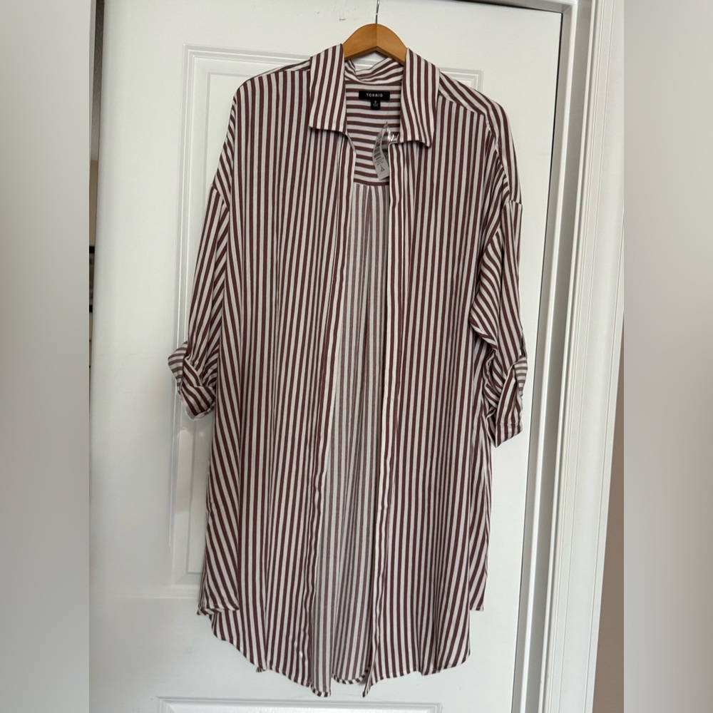 Torrid Brown and White Vertical Stripe Duster works for all sizes!